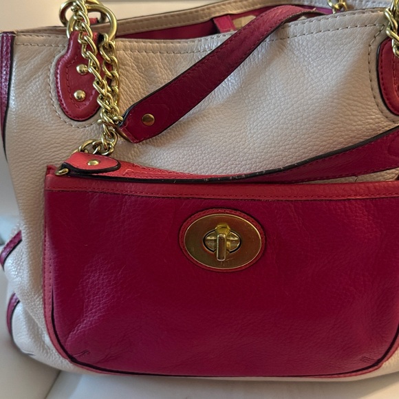 Y2K Coach Multicolored Pebbled Leather. Stylish Two-Tone Leather bag with chains - Picture 2 of 16